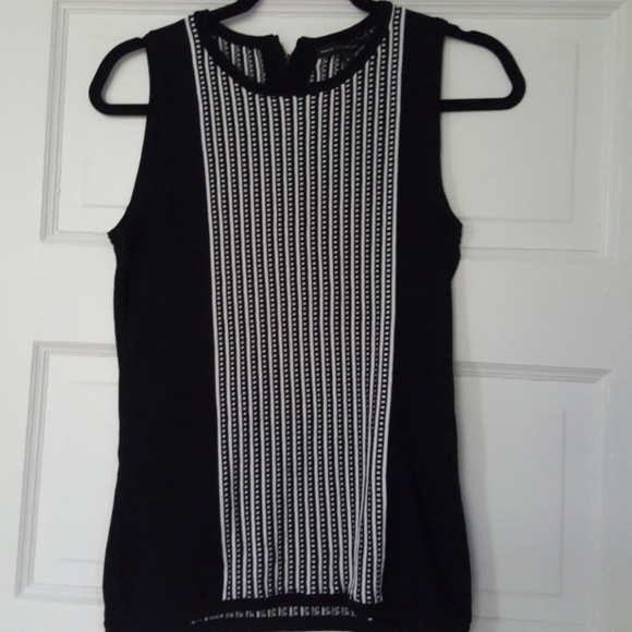 White House Black Market Tops - White House Black Market sleeveless women’s top - black and white, small